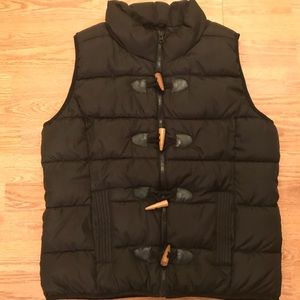 Black Ruff Hewn Puffer Vest - EUC
